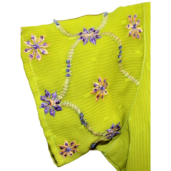 Embroidered Sequined Flowers Detail Chartreuse Green Dress S/M Uniquessentials - Picture 6 of 6